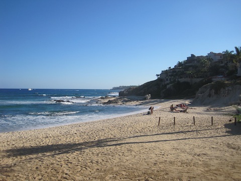 Playa Acapulquito - Beach in Cabo
